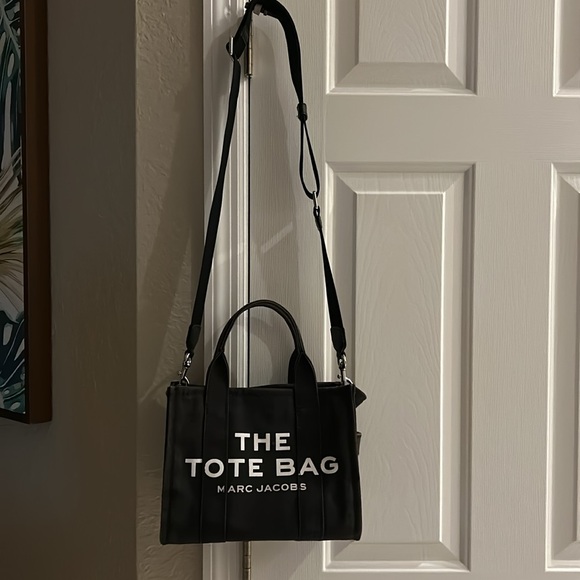 Marc Jacob's tote bag/ crossbody purse - Picture 2 of 9